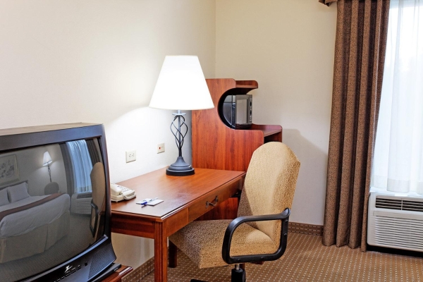 Holiday Inn Express & Suites CULLMAN